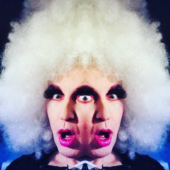 Meet your Posher, Trixie - Picture 2 of 3